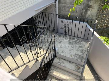 Casa · 387m² · 4 Recámaras · 1 Estacionamiento · Casa en Venta Dos Plantas, Centro de Tuxpan, Ver.