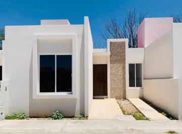 Casa · 80m² · 2 Recámaras · 1 Estacionamiento · Casa en Venta, San Juan del Rio, Queretaro.