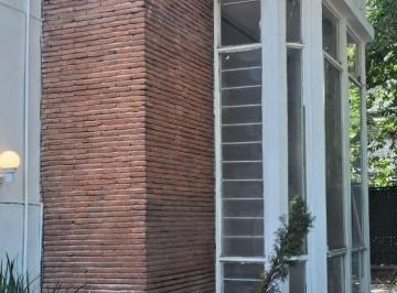 Casa de 3 habitaciones, Coyoacán · Casa en Renta en Coyoacán – Una Joya con Jardín, Terraza y Estilo Vintage