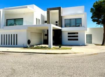 Casa de 3 habitaciones, Juárez · Se Vende Casa con Alberca Bosques de Senecu