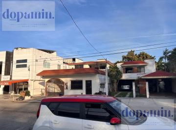 Casa · 307m² · 5 Recámaras · 1 Estacionamiento · Casa en Unidad Nacional