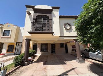 Casa · 3 Recámaras · Casa en Fraccionamiento Jardines de Aragón