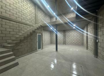 Local comercial · 220m² · Bodega en Venta en El Coecillo