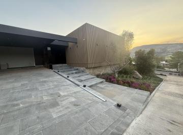 Casa de 4 habitaciones, Morelia · Casa en Venta en Club de Golf Tres Marías, Morelia, Michoacán