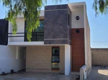 Casa de 4 habitaciones, León · Casa en Venta en Mayorazgo 4 Recamaras