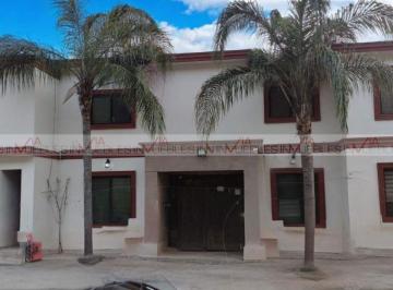 Casa · 380m² · 4 Recámaras · Casa en Venta en Bosques de Las Lomas