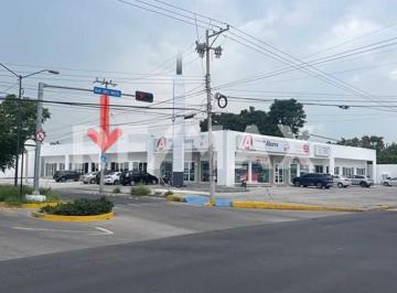 Local comercial · 64m² · 25 Estacionamientos · Local Comercial Renta - (4)