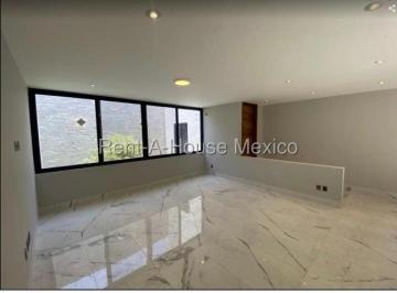 Casa de 4 habitaciones, Querétaro · Casa con 4 Recámaras 1 en Planta Baja, Sala de Tv. Lomas de Juriquilla - Venta