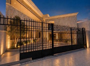 Terreno / Lote 360m² Venta La Estrella · Amplia Residencia Remodelada | 444 m² | Patio y Grandes Espacios | Col. Estrella