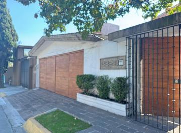 Casa · 550m² · 4 Recámaras · 3 Estacionamientos · Venta Casa en La Herradura de 550 m²