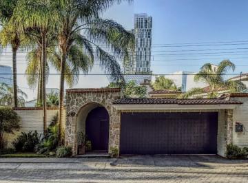 Casa de 3 habitaciones, Zapopan · Casa en Venta Colomos Patria, Zapopan