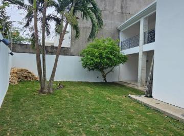Casa · 308m² · 3 Recámaras · 4 Estacionamientos · Casa en Veta Residencial Country