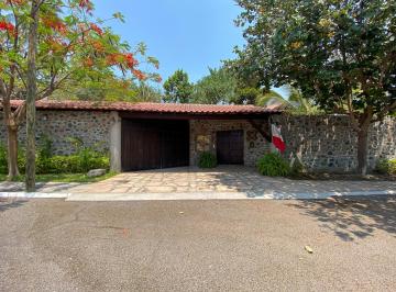 Casa de 4 habitaciones, Xochitepec · Venta de Casa en Club de Golf Santa Fe Morelos