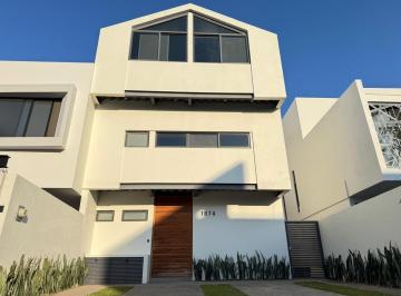 Casa de 4 habitaciones, Zapopan · Increíble Casa de Diseño Único en Parques Vallarta