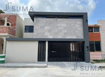 Casa · 236m² · 3 Recámaras · 2 Estacionamientos · Casa en Venta en Col. Minerva, Tampico Tamaulipas.