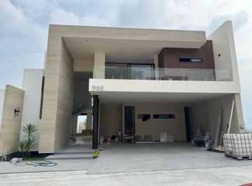Casa · 520m² · 3 Recámaras · 2 Estacionamientos · Casa en Venta Bosques de Las Misiones