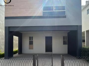 Casa , Saltillo · Casa en Venta en Triana, Saltillo, Coahuila de Zaragoza