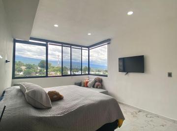 Casa de 4 habitaciones, Cuernavaca · Moderna Casa en Fraccionamiento, Vigilancia 24/7, 4 Recamaras, 2 Baños, Alberca