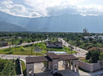 dcf6e575b34fc1bc48a523850e3402a7890181205d6f9d1bd0ebf661754254ae · Terreno Residencial en Venta en Santiago
