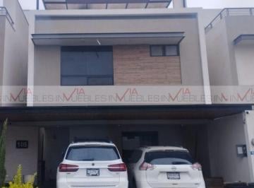 Casa · 185m² · 3 Recámaras · 2 Estacionamientos · Casa en Venta en Cerradas del Parque Premier