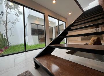 Casa · 250m² · 3 Recámaras · 2 Estacionamientos · Casa en Venta en Fraccionamiento La Colmena en Mexquitic de Carmona