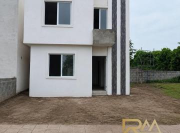Casa · 105m² · 3 Recámaras · 1 Estacionamiento · Casa en Pre Venta Fraccionamiento Villas Miramar, Altamira