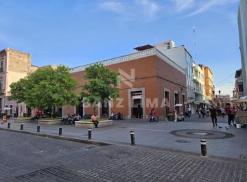 Local comercial , Celaya · Centro: Estacionamiento o Edificio de 3 Niveles con Elevador de Autos.