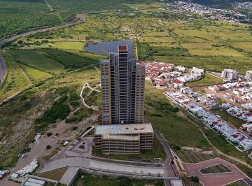 Departamento · 124m² · 2 Recámaras · 2 Estacionamientos · Renta de Casa en Juriquilla - (4)