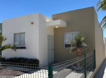 Casa · 71m² · 3 Recámaras · 1 Estacionamiento · Casa en Venta en La Paz Bcs - Entrada a La Ciudad, Cerca de Bodega Aurrera y Carretera a Los Cabos