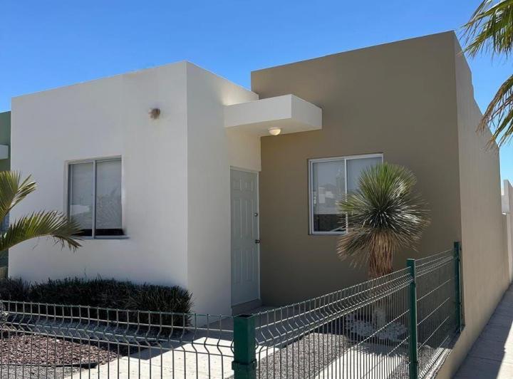 Casa en Venta en La Paz Bcs - Entrada a La Ciudad, Cerca de Bodega ...