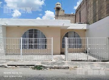 Casa · 2 Recámaras · 1 Estacionamiento · Se Vende Casa de Una Planta con Excelente Ubicación en El Barrio Tradicional de Santa Ana, Campeche