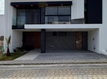 Casa · 340m² · 3 Recámaras · Casa 4 Recamaras Lomas de Angelopolis 2