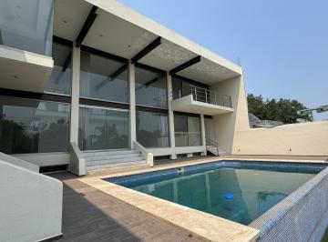 Casa de 4 habitaciones, Cuernavaca · Enorme Casa Moderna en Zona Dorada