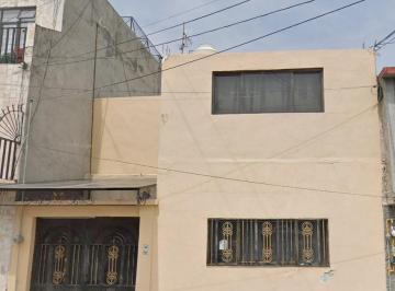 Casa de 3 habitaciones, Venustiano Carranza · Se Vende Casa en Venustiano Carranza