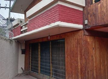 Casa · 400m² · 3 Recámaras · 2 Estacionamientos · Casa en Venta en Paseos Matlatzincas Ideal Para Oficinas.