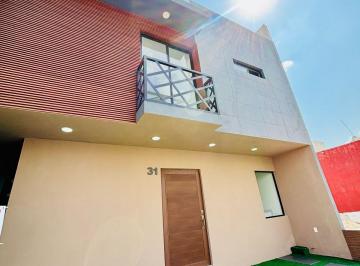 Casa de 3 habitaciones, Querétaro · Casa en Venta con Recamara en Planta Baja en El Mirador