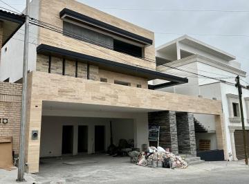 Casa de 4 habitaciones, San Pedro Garza García · Casa Nueva a Estrenar Llave en Mano Lista y Terninadq