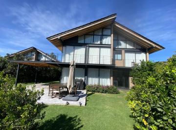 Casa en condominio · 251m² · 3 Recámaras · 3 Estacionamientos · Casa en Condominio en Venta - (4)