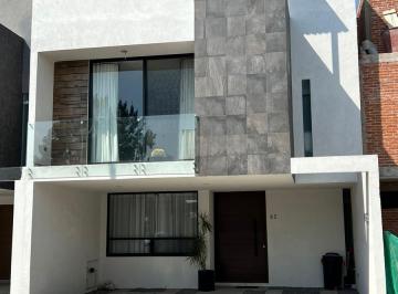 Casa · 201m² · 3 Recámaras · 2 Estacionamientos · Casa en Venta Monte Real Residencial Lateral Atlixcayotl
