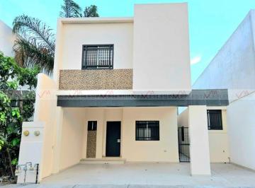Casa · 213m² · 3 Recámaras · 2 Estacionamientos · Casa en Venta en Centrika del Lago