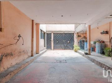 Casa · 261m² · 5 Recámaras · 2 Estacionamientos · Casa en Venta en San Miguel Xalostoc, Ecatepec Edo. Méx.