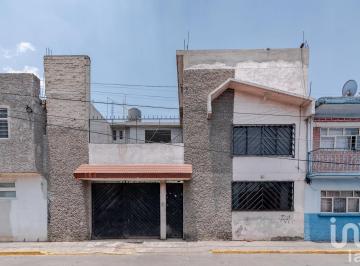 Casa · 231m² · 5 Recámaras · 2 Estacionamientos · Casa en Venta en San Miguel Xalostoc, Ecatepec Edo. Méx.