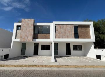 Casa en condominio · 160m² · 4 Recámaras · 2 Estacionamientos · Casa en Santa Barbara