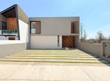 Casa de 4 habitaciones, Querétaro · Casa en Venta con Privacidad Total. Recámara Pb Lomas de Juriquilla