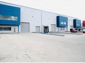 Bodega comercial · 2615m² · 18 Estacionamientos · Conjunto de Bodegas Industriales en Venta