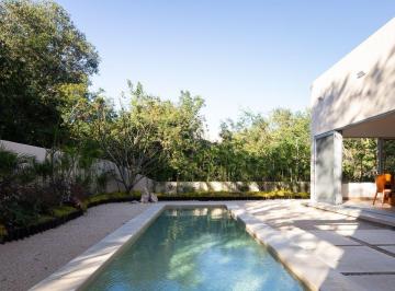 56766d39a2ddf387d66d93ab19750e0552559f2ac1965685a9c2ea54c8a4356d · Casa en Renta en Yucatán Country Club, Casa Estilo Japonés.