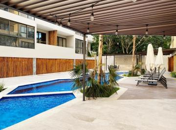 Alberca · Departamento en Venta en Playa del Carmen