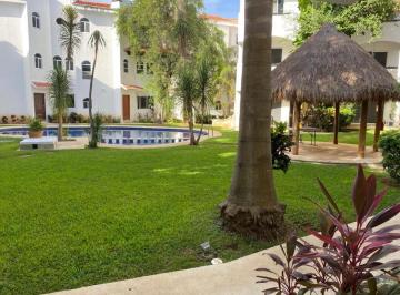 Casa en condominio · 210m² · 3 Recámaras · 1 Estacionamiento · PH - Playa del Carmen