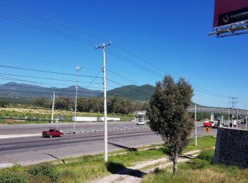 Terreno comercial , Querétaro · Querétaro Renta Terreno Plano a Pie de Carretera 120 m de Frente