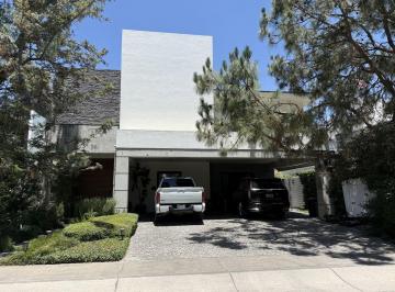 Casa de 4 habitaciones, Zapopan · Casa en Venta Zapopan Fraccionamiento Campo Lago